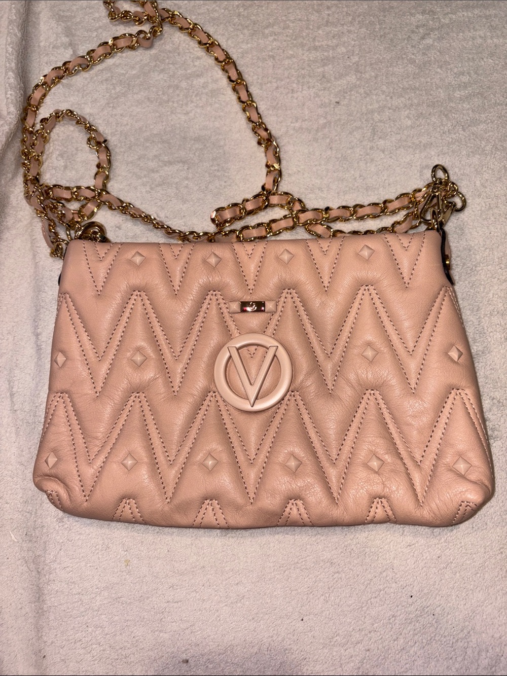 Valentino pink/ Nude Quilted Crossbody with Gold Chain - Picture 4 of 7
